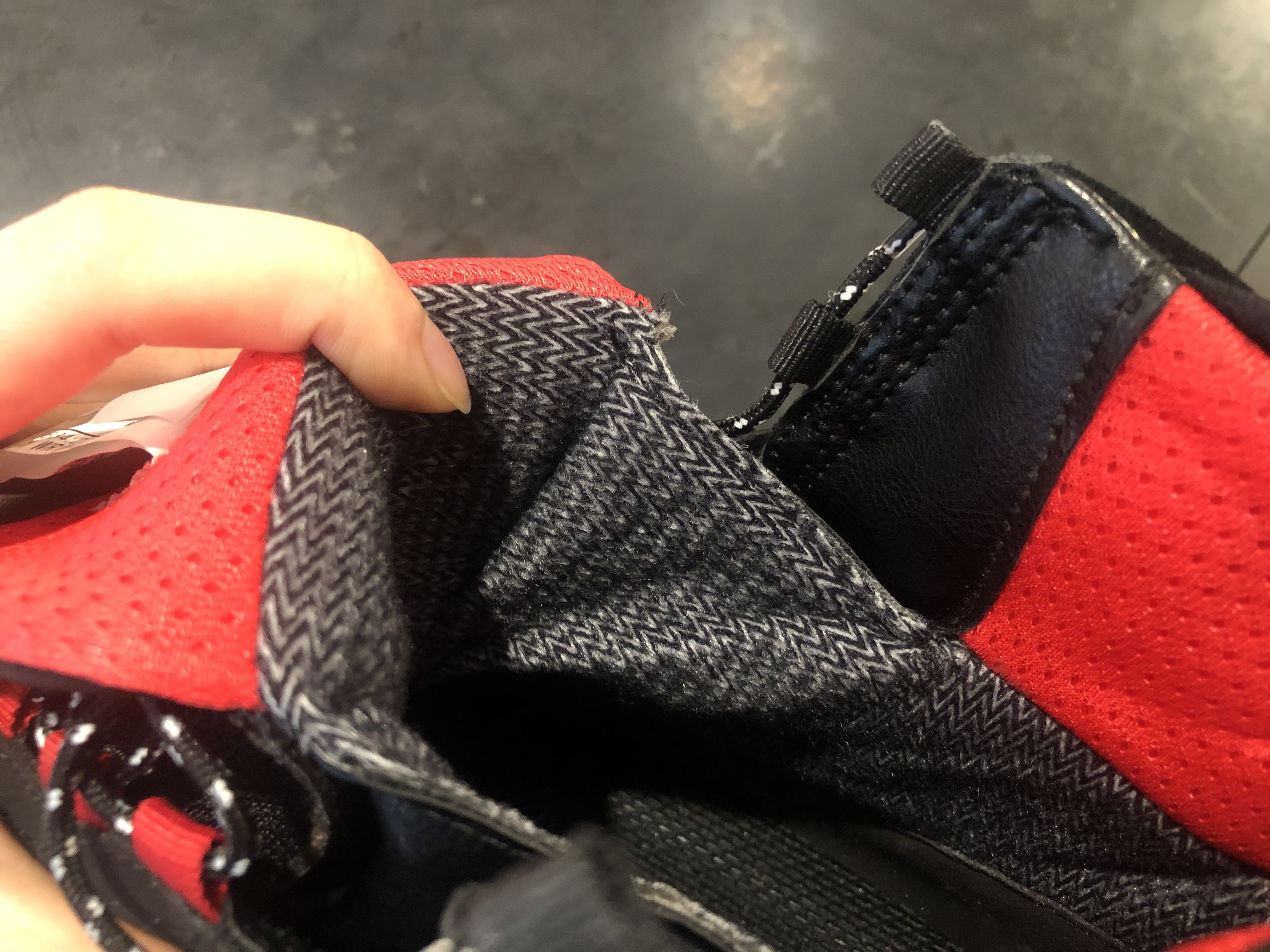 高い安全性を持ったスポーツシューズ【ENERGYCA D-WP SHOES】